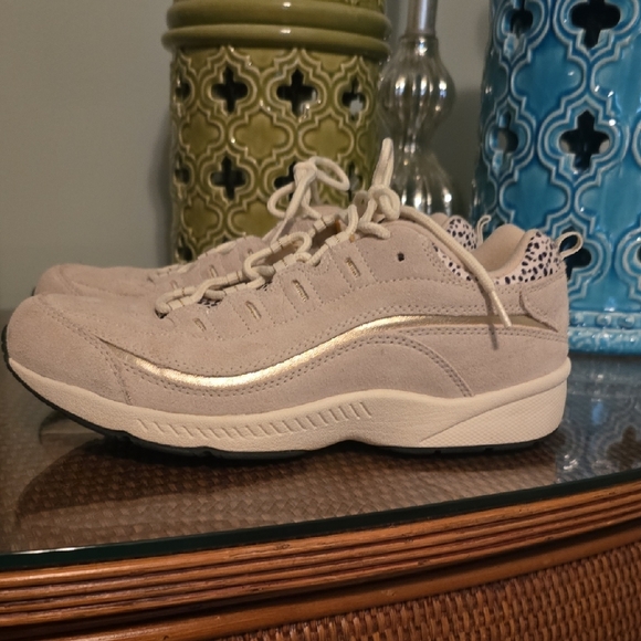 Easy Spirit Beige Suede Sneakers (#17) - Picture 2 of 8